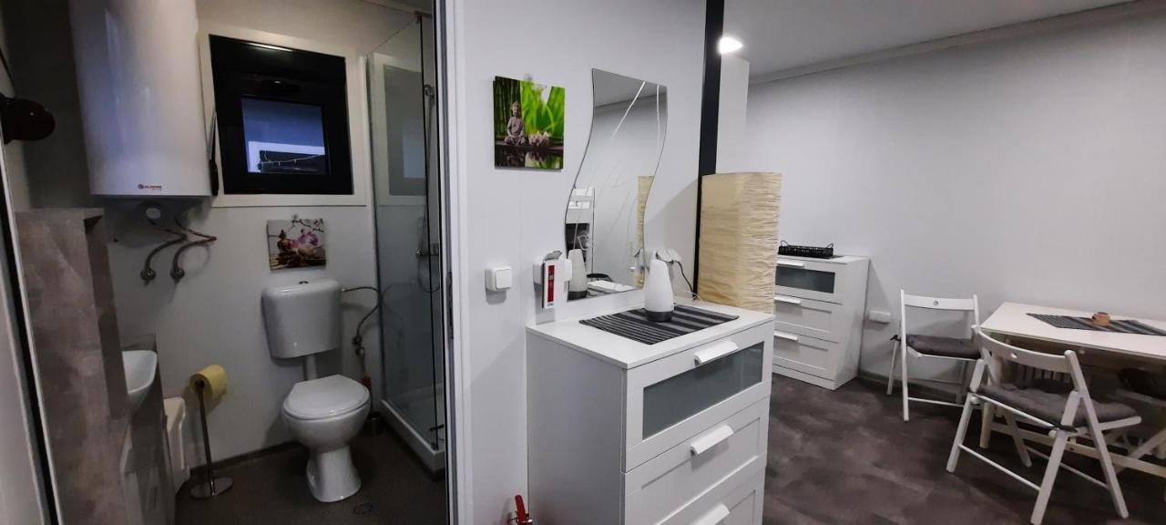 Gemuetliches Tiny Mit 30m2 Inklusive Kochmoeglichkeit Apartment